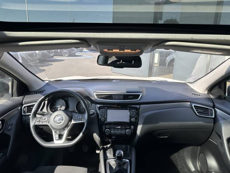 Nissan Qashqai 1.3 DIG-T 140 N-Connecta - Image 17 (July 9, 2026)