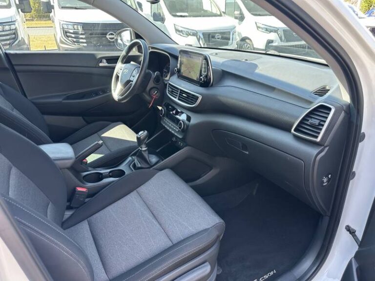 Hyundai Tucson 1.6 CRDi 115 Business - Image 16 (July 9, 2026)