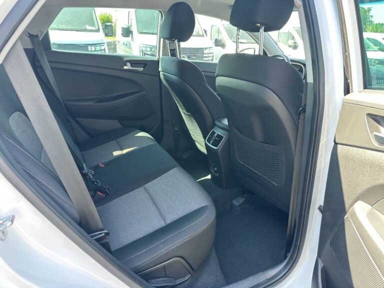 Hyundai Tucson 1.6 CRDi 115 Business - Image 18 (July 9, 2026)