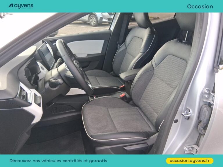 Renault Clio 1.6 E-Tech 145ch full hybrid Techno - Image 10 (July 10, 2026)