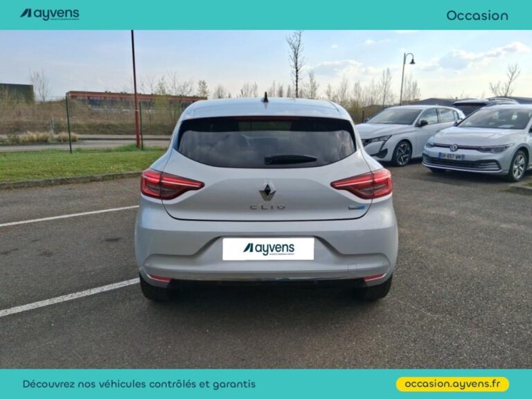 Renault Clio 1.6 E-Tech 145ch full hybrid Techno - Image 08 (July 10, 2026)