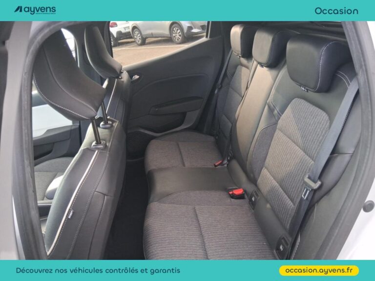 Renault Clio 1.6 E-Tech 145ch full hybrid Techno - Image 09 (July 10, 2026)