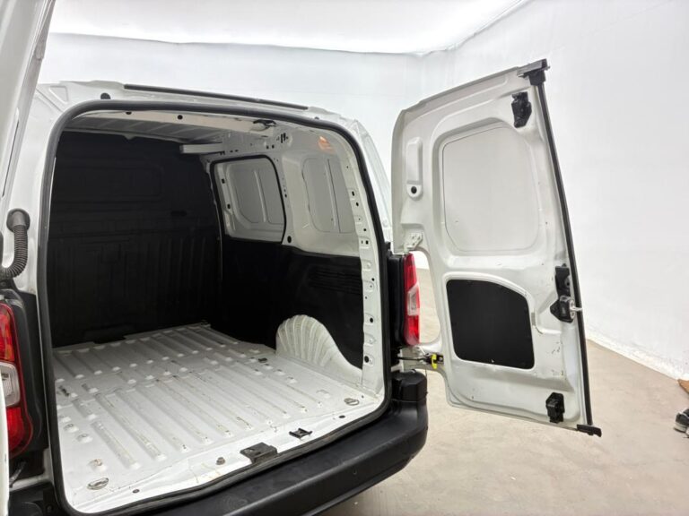 Peugeot Partner FOURGON STANDARD 1000 KG BLUEHDI 100 S&S BVM6 PREMIUM - Image 16 (July 10, 2026)