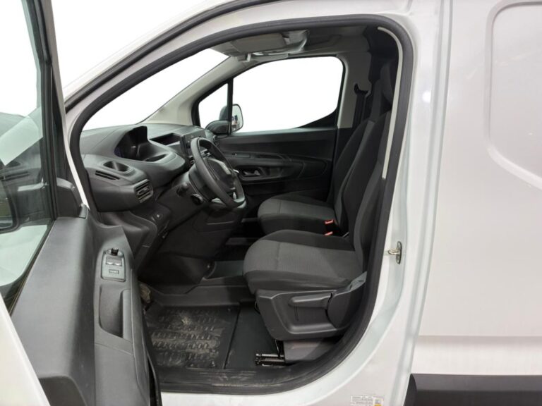 Peugeot Partner FOURGON STANDARD 1000 KG BLUEHDI 100 S&S BVM6 PREMIUM - Image 09 (July 10, 2026)