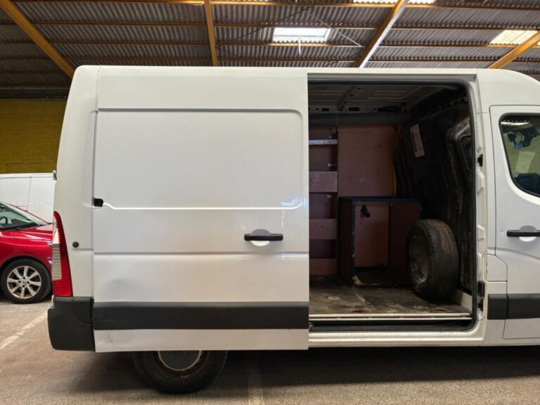 Renault Master FOURGON FGN TRAC F3500 DCI 135 GRAND CONFORT - Image 16 (July 10, 2026)
