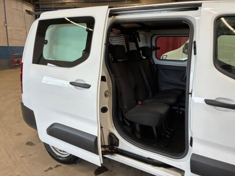 Peugeot Partner CABINE APPROFONDIE CA XL BLUEHDI 130 S&S EAT8 - Image 13 (July 10, 2026)