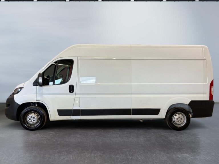 Peugeot Boxer FOURGON TOLE 333 BLUEHDI 140 S&S ASPHALT - Image 02 (July 10, 2026)
