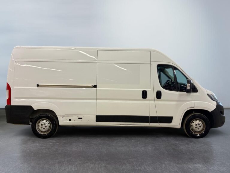 Peugeot Boxer FOURGON TOLE 333 BLUEHDI 140 S&S ASPHALT - Image 06 (July 10, 2026)
