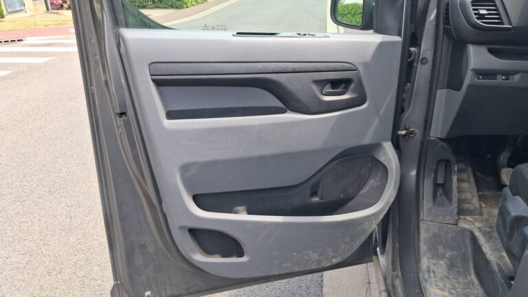 Peugeot Expert Cabine Approfondie III 2.0 BlueHDi 145 Premium - Image 07 (July 10, 2026)