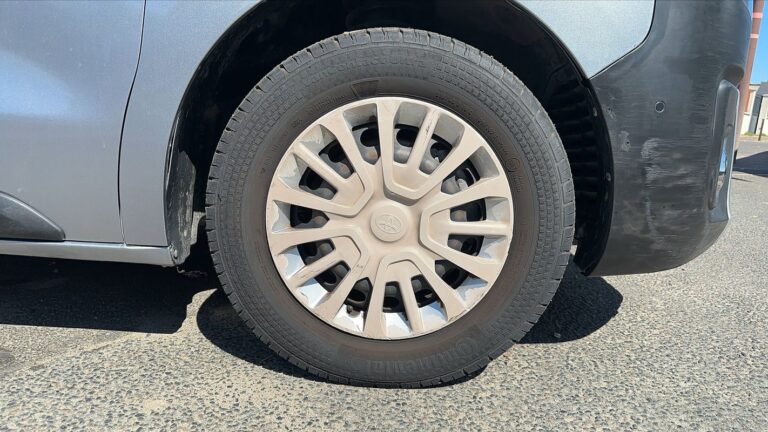 Toyota PROACE Pro Ace 2.0 D-4D 180 EAT8 Business – Automatique - Image 17 (July 10, 2026)