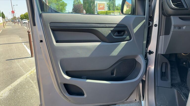 Toyota PROACE Pro Ace 2.0 D-4D 180 EAT8 Business – Automatique - Image 07 (July 10, 2026)