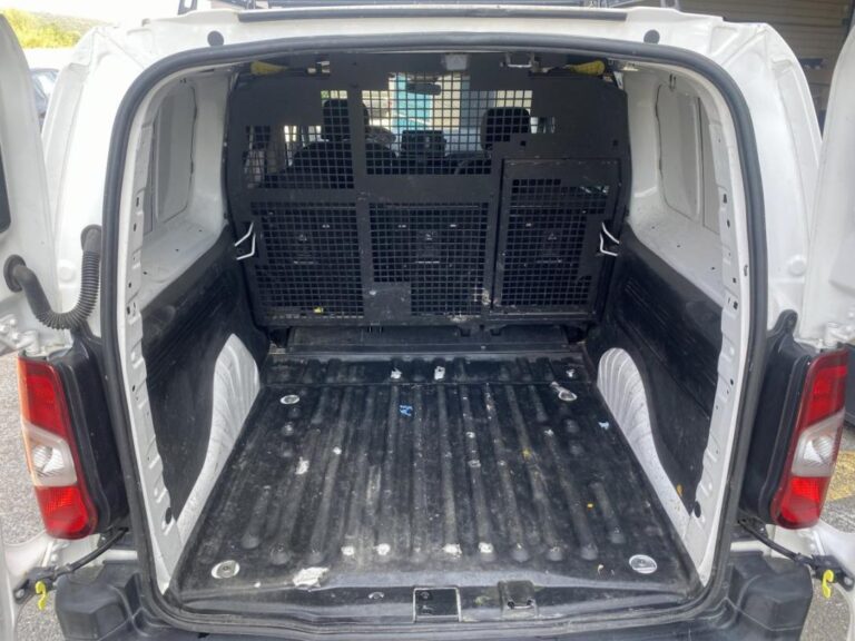 Peugeot Partner III BLUEHDI 130 S&S EAT8 LONG Cabine App - Image 21 (August 4, 2026)