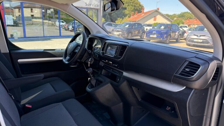 Toyota Proace Verso 2.0 150 D-4D – START&STOP 9PL 2020 LONG DYNAMIC - Image 16 (July 10, 2026)