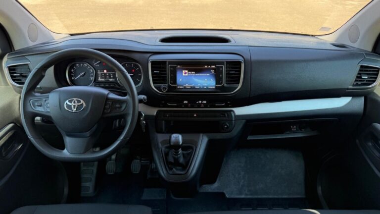 Toyota Proace Verso 2.0 150 D-4D – START&STOP 9PL 2020 LONG DYNAMIC - Image 17 (July 10, 2026)