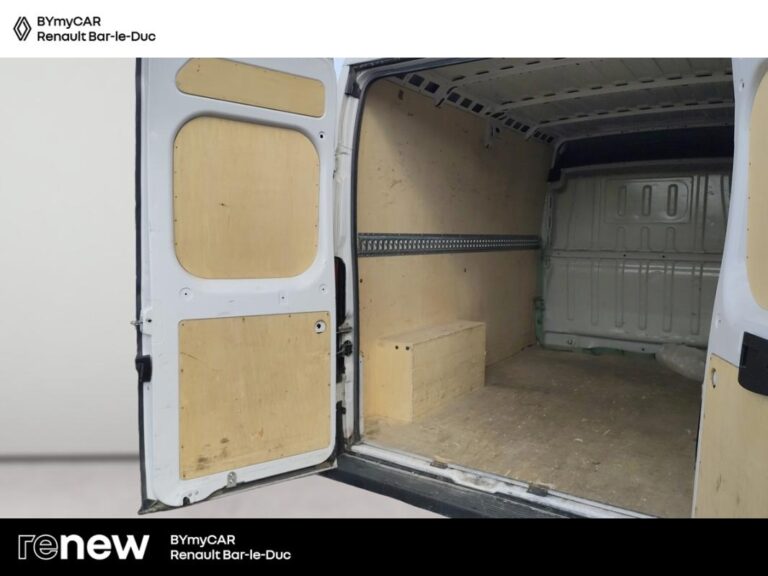 Peugeot Boxer FOURGON TOLE 330 BLUEHDI 140 S&S PREMIUM - Image 12 (July 10, 2026)