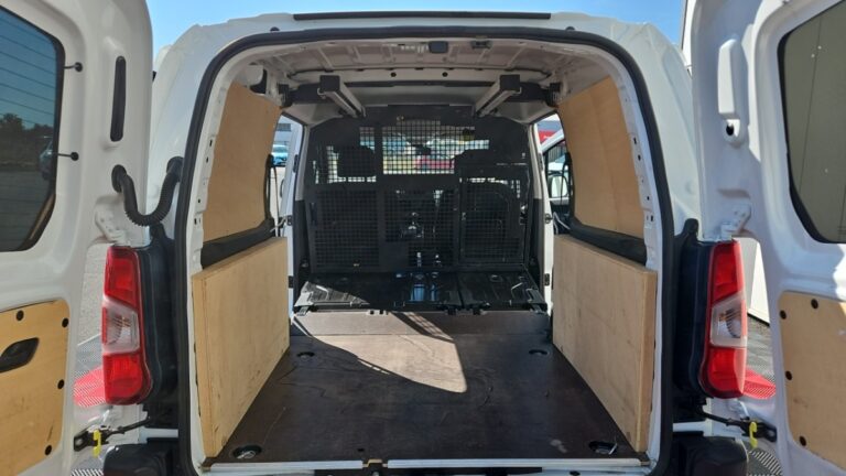Citroën Berlingo CABINE APPROFONDIE XL bluehdi 100 bvm5 control - Image 13 (July 10, 2026)