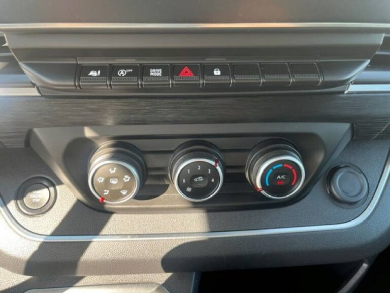 Nissan Primastar FOURGON 2T8 2.0 DCI 150 S/S DCT N-CONNECTA - Image 12 (July 10, 2026)