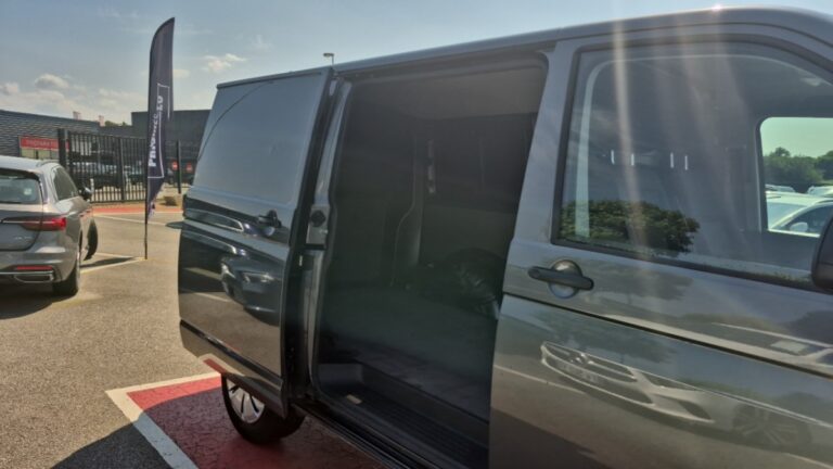 Volkswagen Transporter VI 2.0 TDi 150 Business - Image 16 (July 10, 2026)