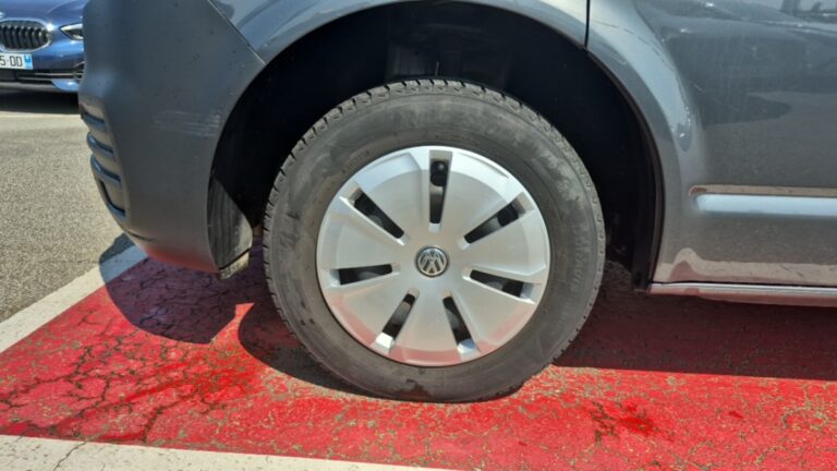 Volkswagen Transporter VI 2.0 TDi 150 Business - Image 09 (July 10, 2026)