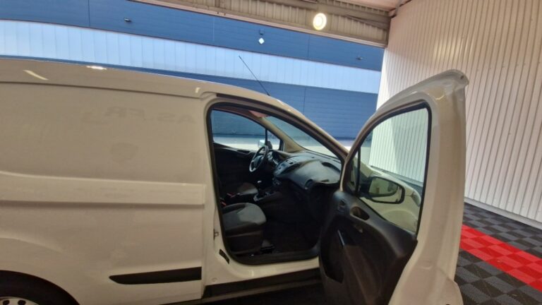 Ford transit courier 1.0 e 100 ambiente - Image 09 (July 10, 2026)