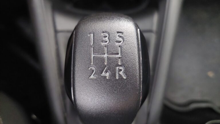 Peugeot 208 affaire BlueHDi 100 S&S PREMIUM - Image 16 (July 10, 2026)
