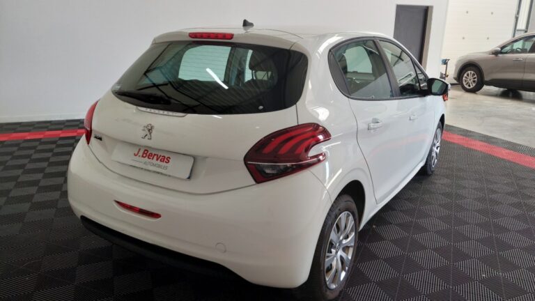 Peugeot 208 affaire BlueHDi 100 S&S PREMIUM - Image 04 (July 10, 2026)