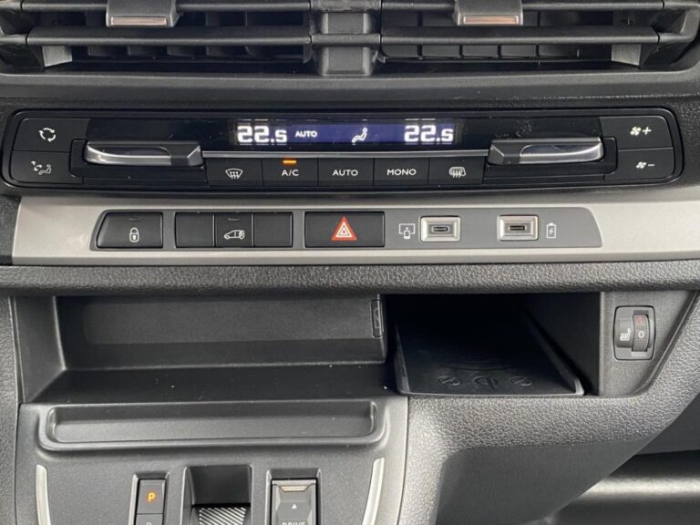 Peugeot Expert III M Diesel 180 ch Automatique Tech Edition - Image 19 (July 11, 2026)
