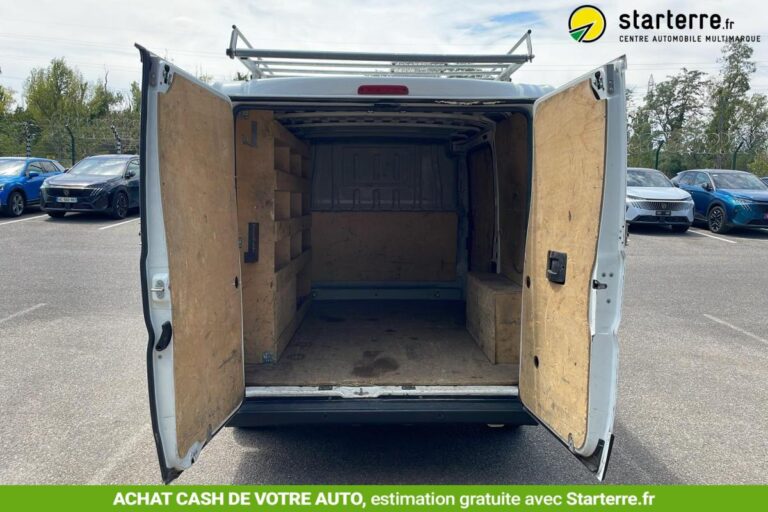 Peugeot Boxer FOURGON TOLE 330 BLUEHDI 120 S&S PREMIUM - Image 11 (July 15, 2026)