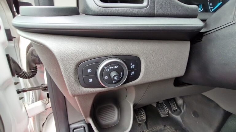 Ford Transit Custom FOURGON 300 2.0 ECOBLUE 130 TREND BUSINE - Image 15 (July 15, 2026)