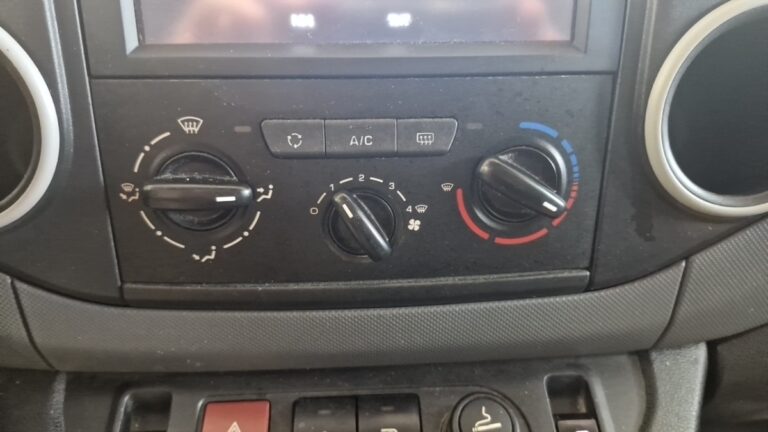 Citroën Berlingo CABINE APPROFONDIE XL bluehdi 100 confort - Image 13 (July 15, 2026)