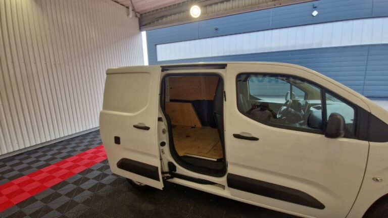 Citroën Berlingo VAN M 650 BLUEHDI 100 SS CLUB - Image 12 (July 15, 2026)