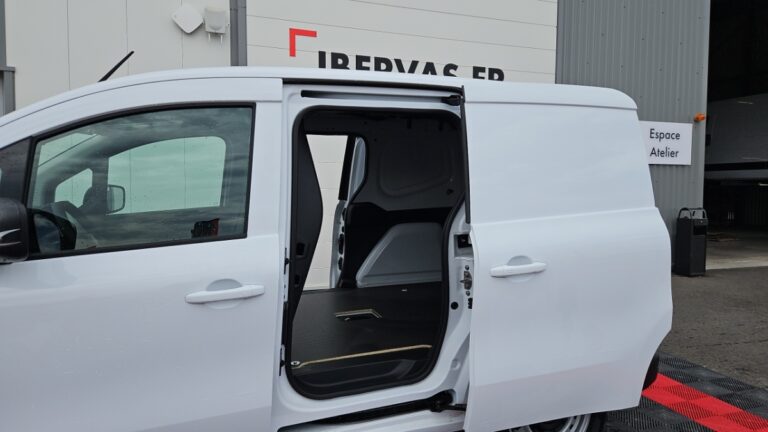 Renault Kangoo Van E-TECH ELECTRIQUE L1 AC11 GSR2 EXTRA - Image 11 (July 15, 2026)