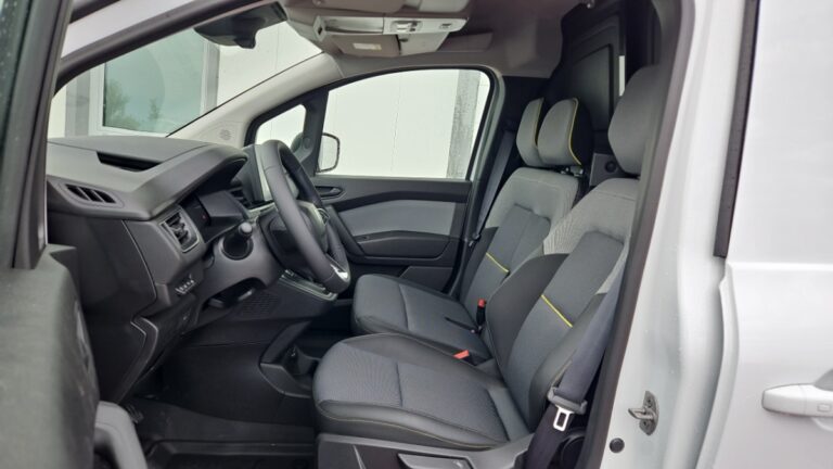 Renault Kangoo Van E-TECH ELECTRIQUE L1 AC11 GSR2 EXTRA - Image 13 (July 15, 2026)