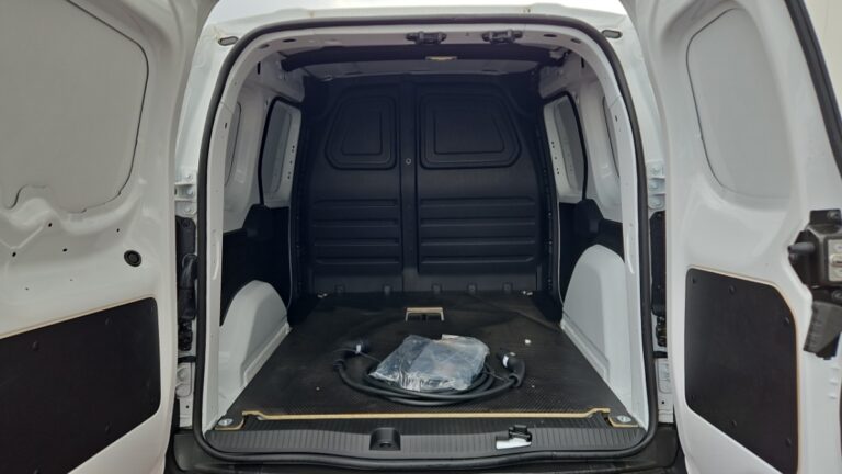 Renault Kangoo Van E-TECH ELECTRIQUE L1 AC11 GSR2 EXTRA - Image 09 (July 15, 2026)