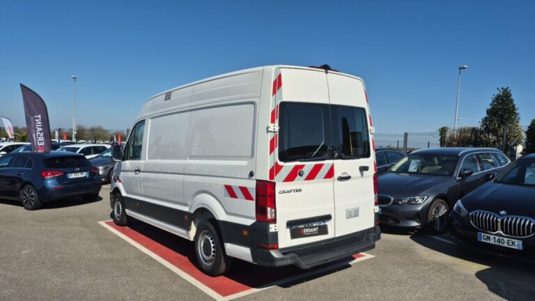 Volkswagen Crafter VAN 35 2.0 TDI 140 CH BUSINESS LINE - Image 03 (July 16, 2026)