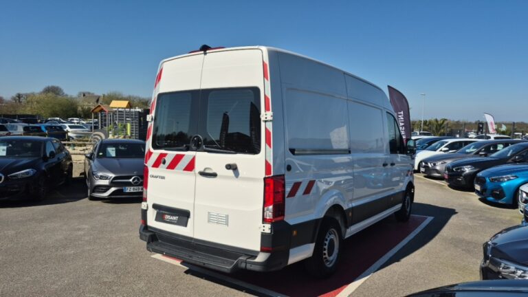 Volkswagen Crafter VAN 35 2.0 TDI 140 CH BUSINESS LINE - Image 05 (July 16, 2026)
