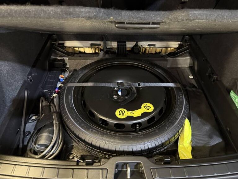 Volvo XC40 T5 Recharge 180+82 ch DCT7 Start - Image 16 (July 16, 2026)