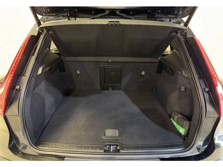 Volvo XC40 T5 Recharge 180+82 ch DCT7 Start - Image 07 (July 16, 2026)