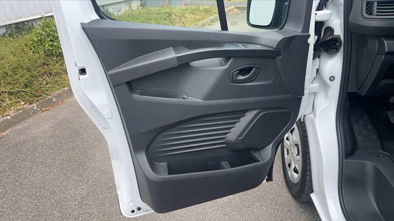 Renault Trafic 2.0 dCI 150 Zen - Image 07 (July 16, 2026)