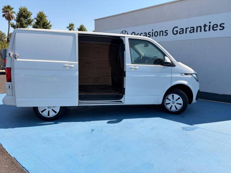 Volkswagen Transporter FOURGON 6.1 VAN 2.0 TDI 110 BVM5 BUSINESS PLUS - Image 04 (July 17, 2026)