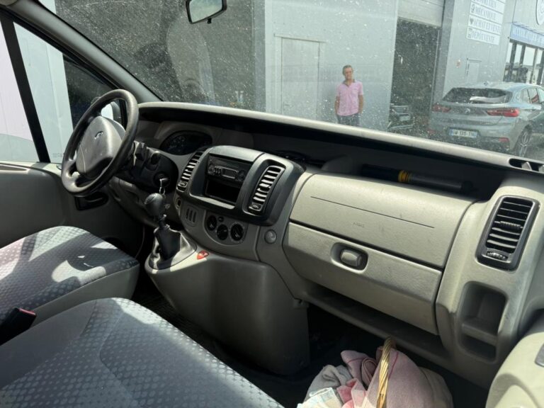 Renault Trafic 2.0 DCI 115CH CONFORT GARANTIE 6 MOIS / REPRISE POSSIBLE - Image 10 (July 17, 2026)