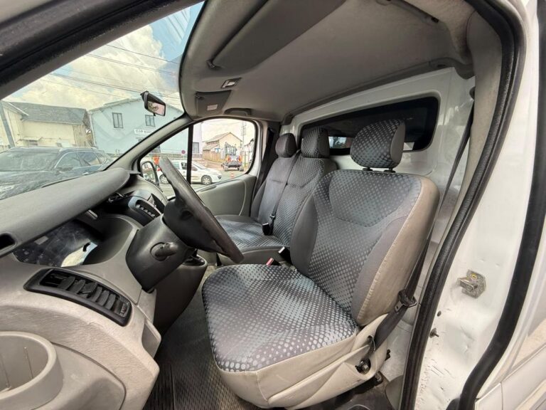 Renault Trafic 2.0 DCI 115CH CONFORT GARANTIE 6 MOIS / REPRISE POSSIBLE - Image 11 (July 17, 2026)