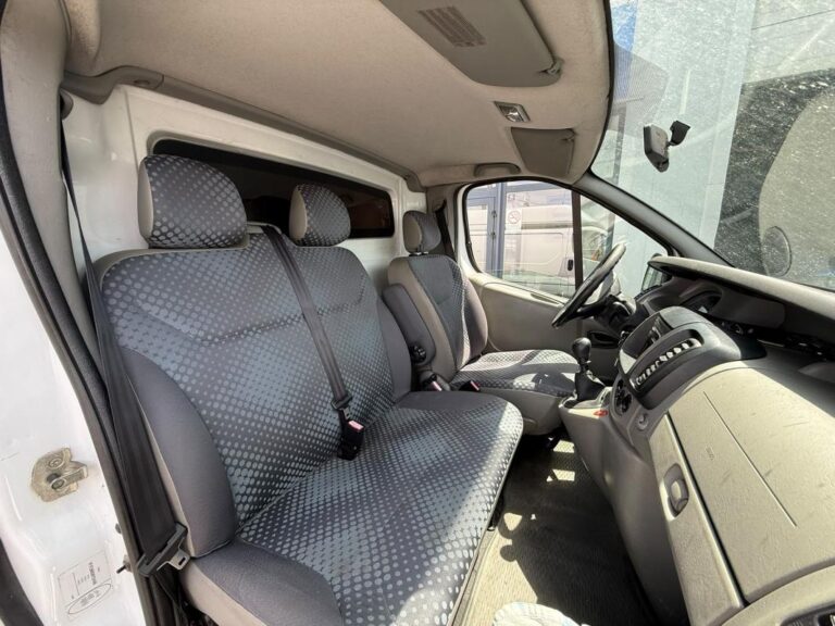 Renault Trafic 2.0 DCI 115CH CONFORT GARANTIE 6 MOIS / REPRISE POSSIBLE - Image 12 (July 17, 2026)