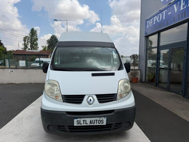 Renault Trafic 2.0 DCI 115CH CONFORT GARANTIE 6 MOIS / REPRISE POSSIBLE - Image 02 (July 17, 2026)