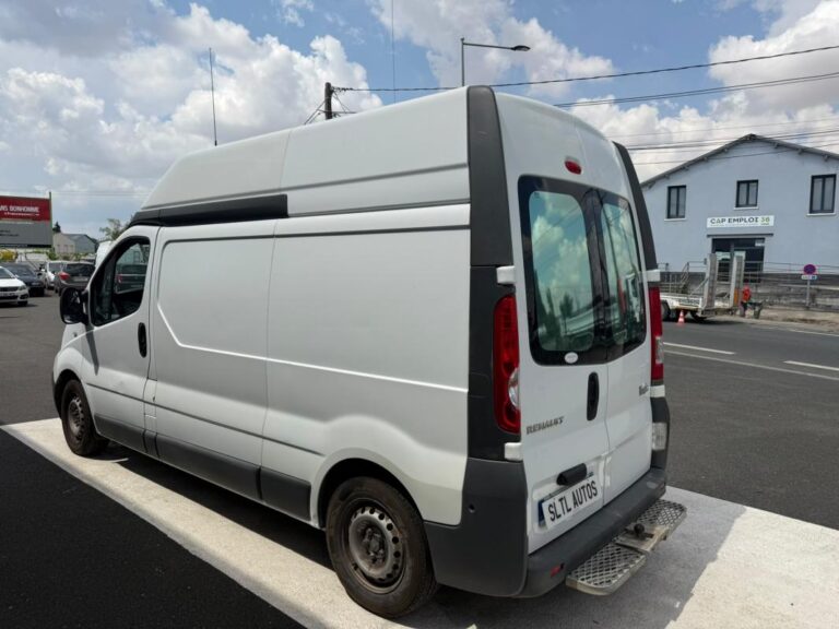 Renault Trafic 2.0 DCI 115CH CONFORT GARANTIE 6 MOIS / REPRISE POSSIBLE - Image 05 (July 17, 2026)
