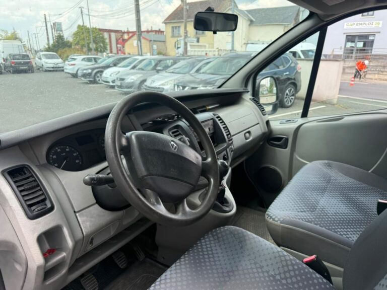 Renault Trafic 2.0 DCI 115CH CONFORT GARANTIE 6 MOIS / REPRISE POSSIBLE - Image 09 (July 17, 2026)