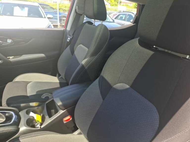 Nissan Qashqai 1.3 DIG-T 158 DCT N-Connecta - Image 20 (July 17, 2026)