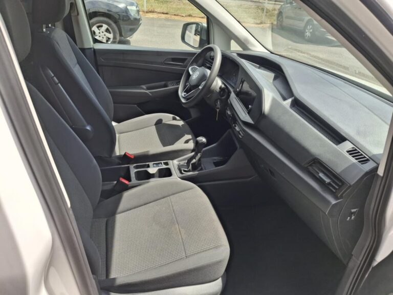 Volkswagen Caddy 2,0TDI122cv 4Motion Business+Attelage - Image 06 (July 17, 2026)