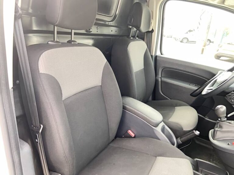 Renault Kangoo Van EXPRESS GRAND VOLUME BLUE DCI 115 CONFORT - Image 20 (July 17, 2026)