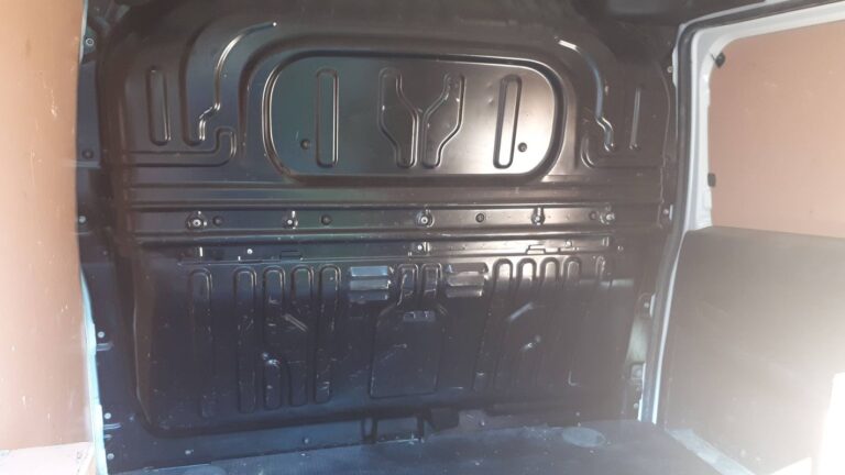 Fiat Doblo Cargo 1.6 MultiJet 105 Business - Image 09 (July 17, 2026)